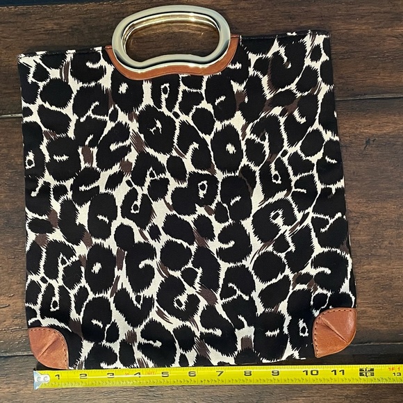 Gianni Bini Leopard Print Fold-over Clutch Bag - Picture 13 of 14